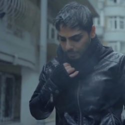 با دلم خواستمش بی دلیل باختمش دانلود آهنگ MP3