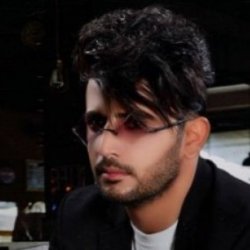 رضا یادگار ادعاش میشد کسی ک عاشقه دل نمیکنه Reza Yadegar Edeash Mishod